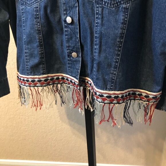 Carole Little Crochet/ Fringed Denim Jacket Sz  24 - Picture 2 of 9